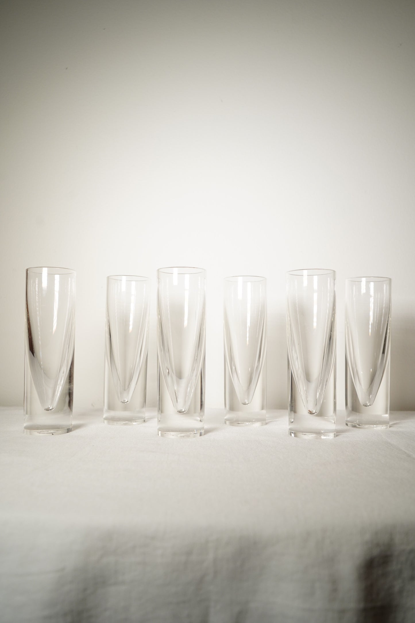 Set of Six 1970s Lucite Sculptural Highball Tumblers, Italian Modernist Style Barware