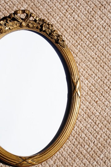 Antique Louis XVI Style Giltwood Oval Picture Frame