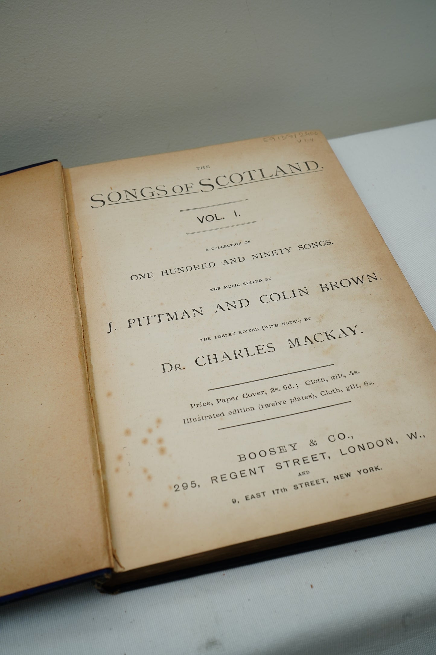 The Songs of Scotland Royal Edition 2 Volume Set,  Boosey & Co.