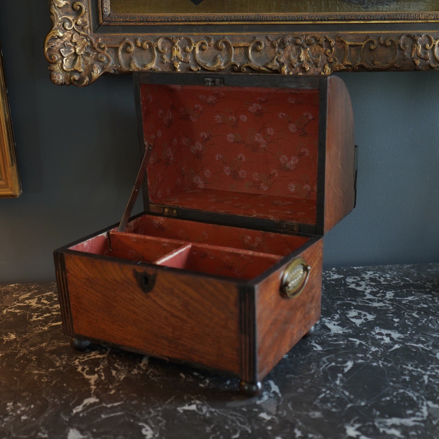 Antique Georgian Regency Mahogany Tea Caddy with Dome Lid, c.1810 – Lockable Tea Box with Lined Interior