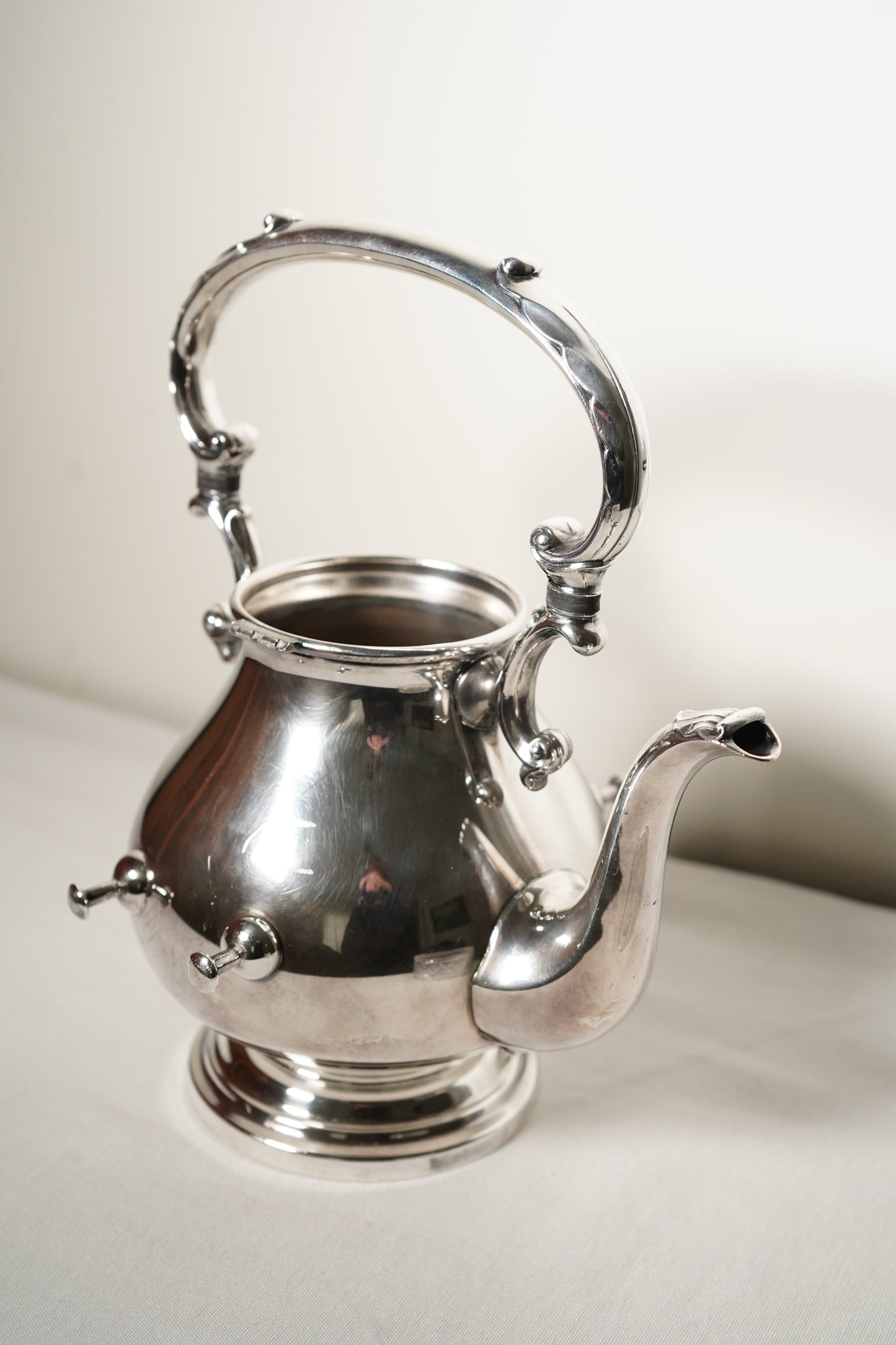 Georgian Castle Silver-Plated Hot Water Kettle by International Silver Co. 1406