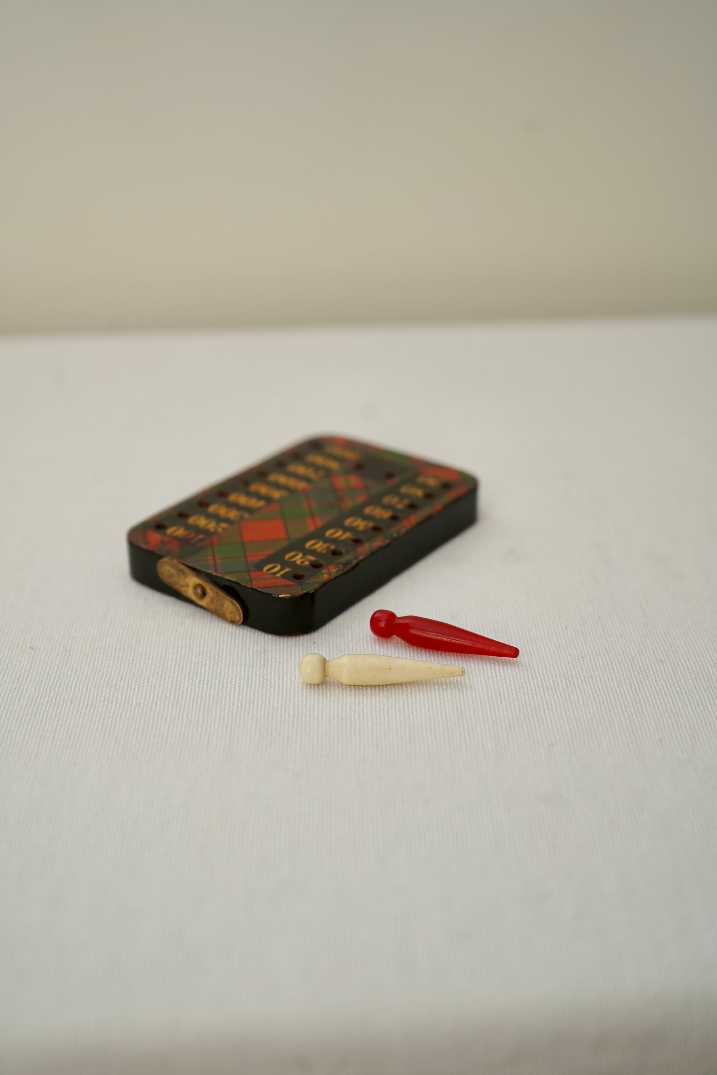 Victorian Scottish Tartanware Bezique Score Counter with Original Pegs, c. 1870–1900