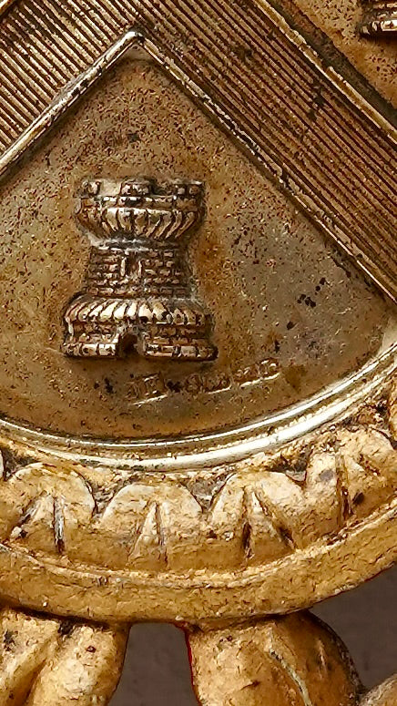 Pair of Giltwood Wall Plaques after William Wetmore Story (c. 1860–80) – Neo-Classical Portrait & Armorial