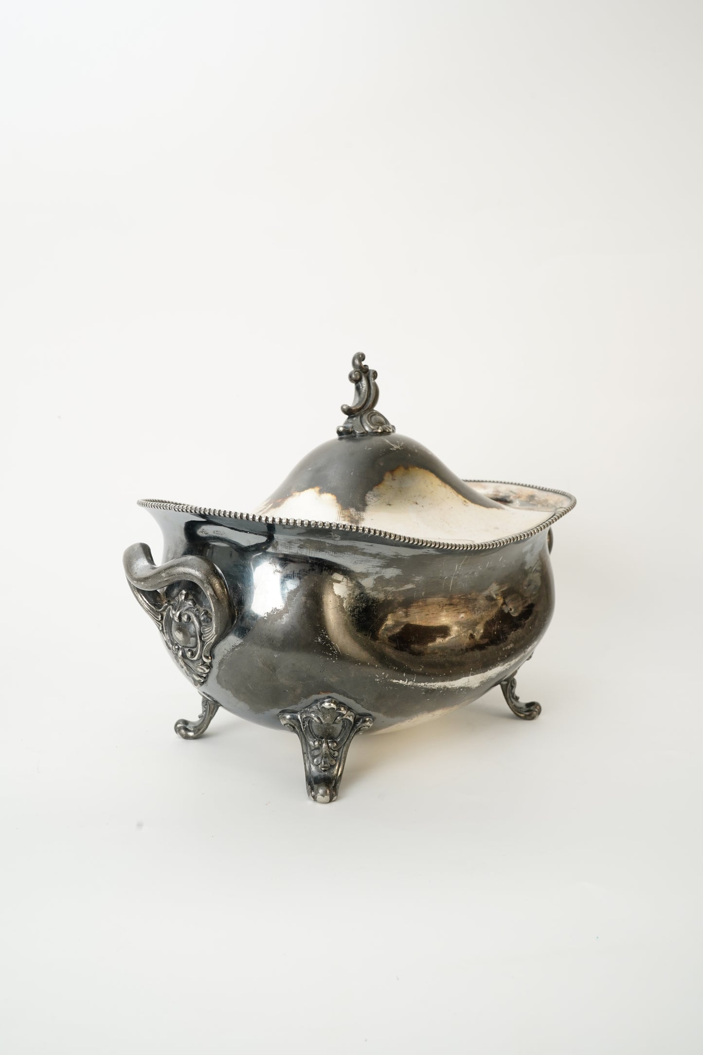 Antique Meriden Silver Plate Covered Tureen Serving Dish with Claw Feet