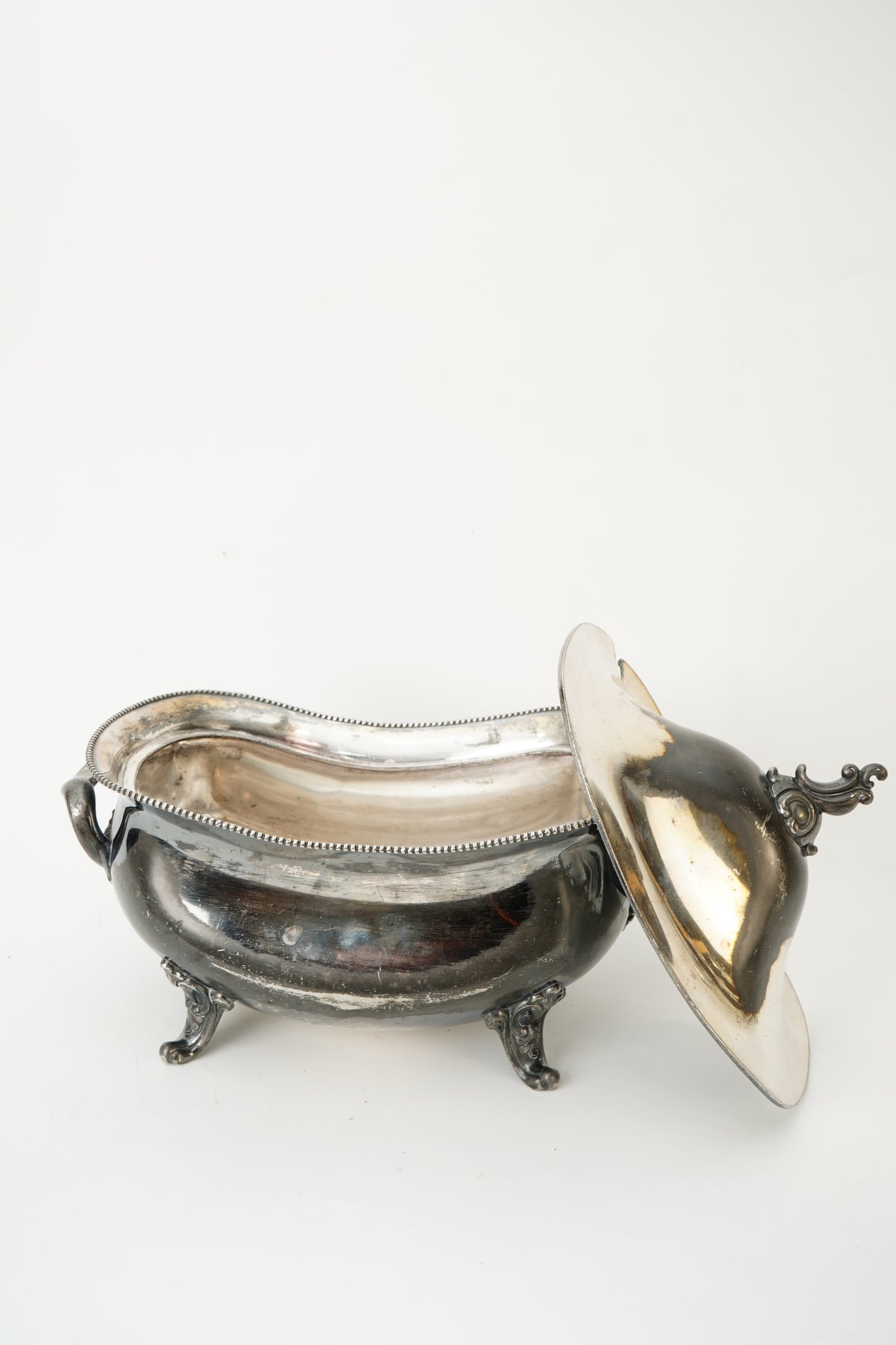 Antique Meriden Silver Plate Covered Tureen Serving Dish with Claw Feet