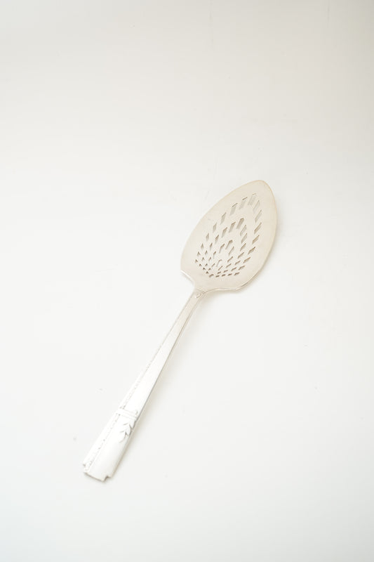 Vintage Rogers Silver Plate Pierced Serving Ladle