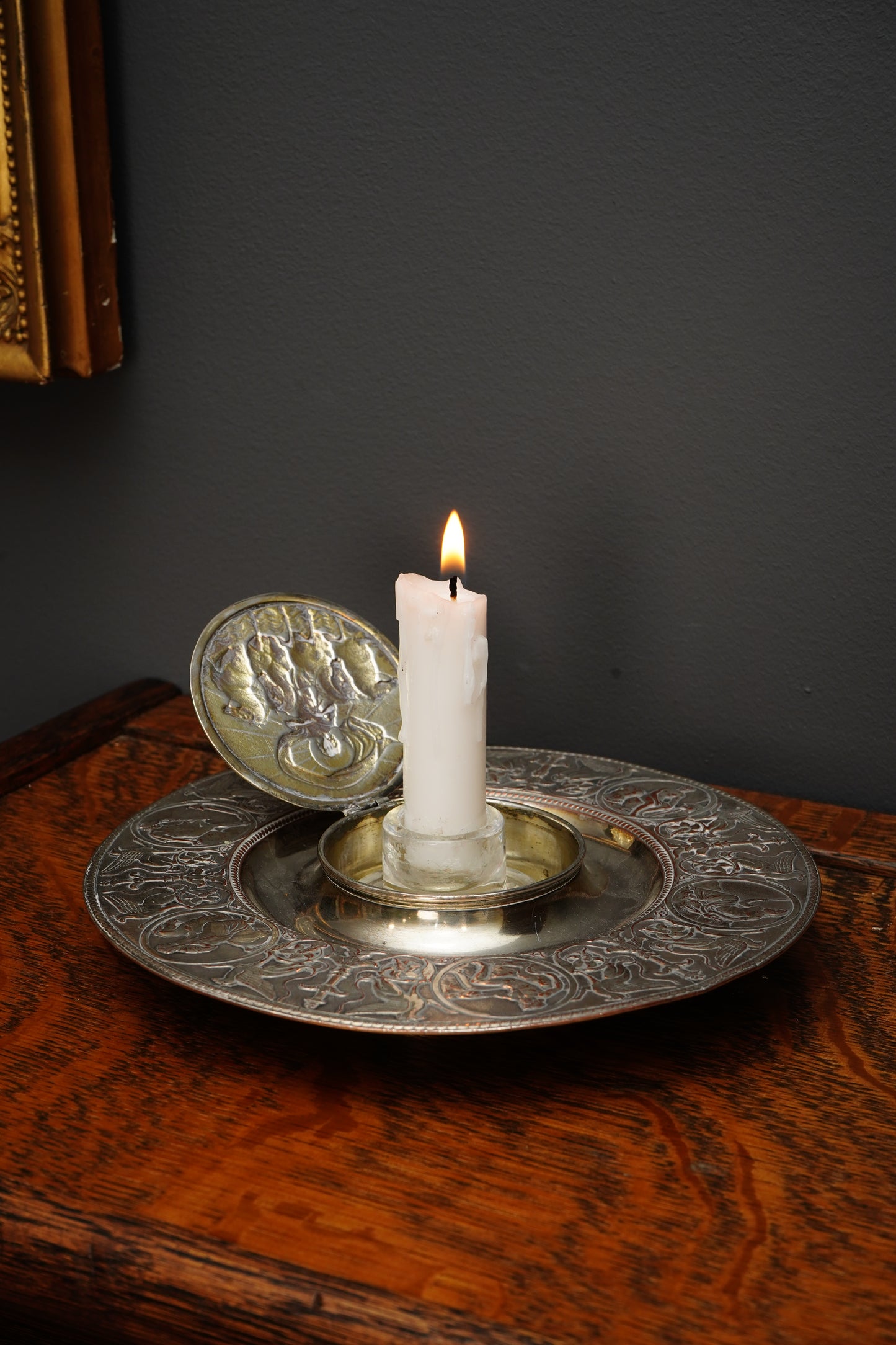 Victorian Silver-Plated Inkwell Depicting Boudica in Chariot – Neoclassical Revival Desk Accessory