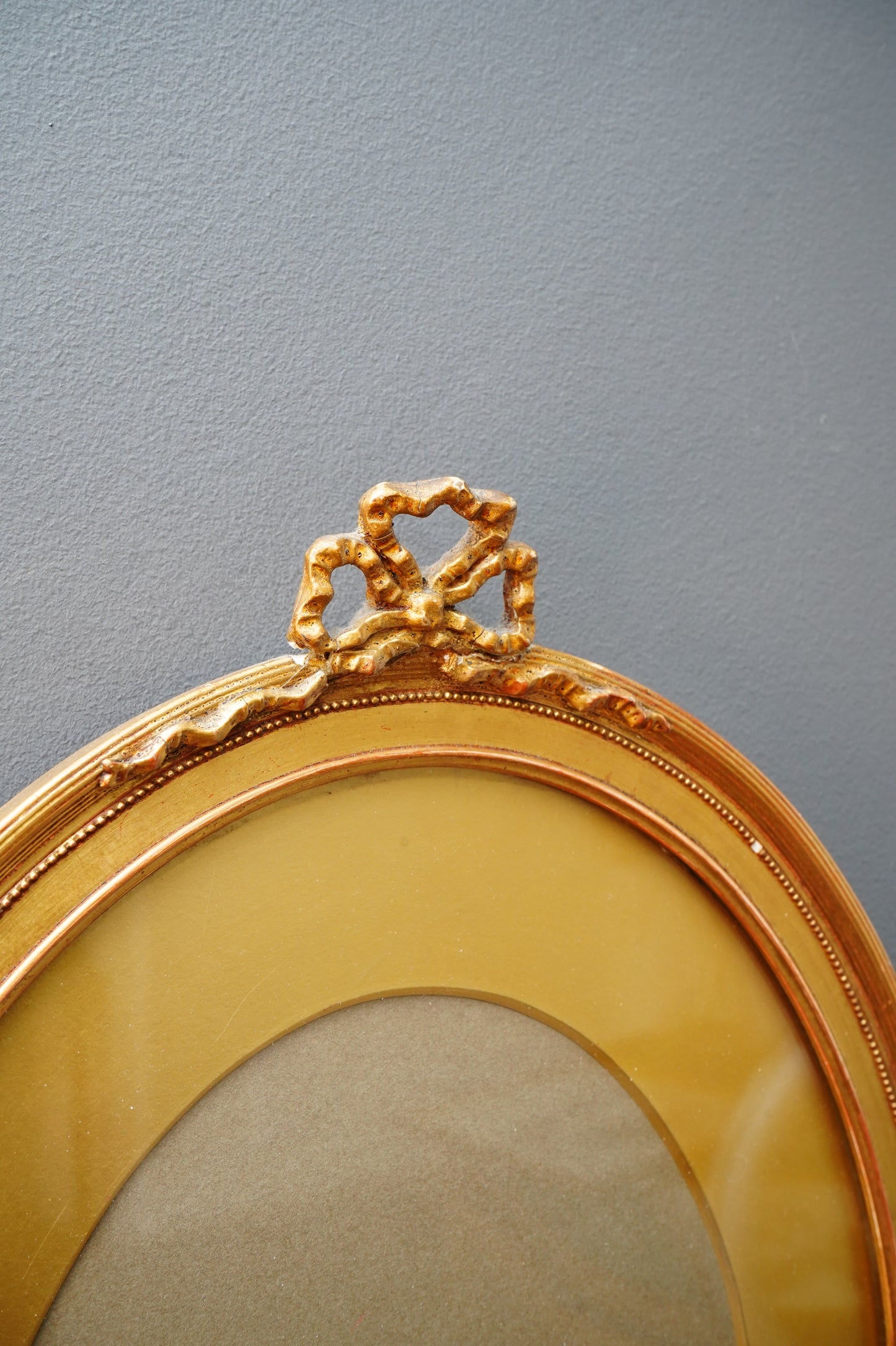 Antique English Oval Gilded Wood Frame Ribbon Bow Crest