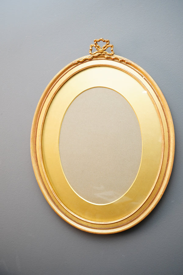 Antique English Oval Gilded Wood Frame