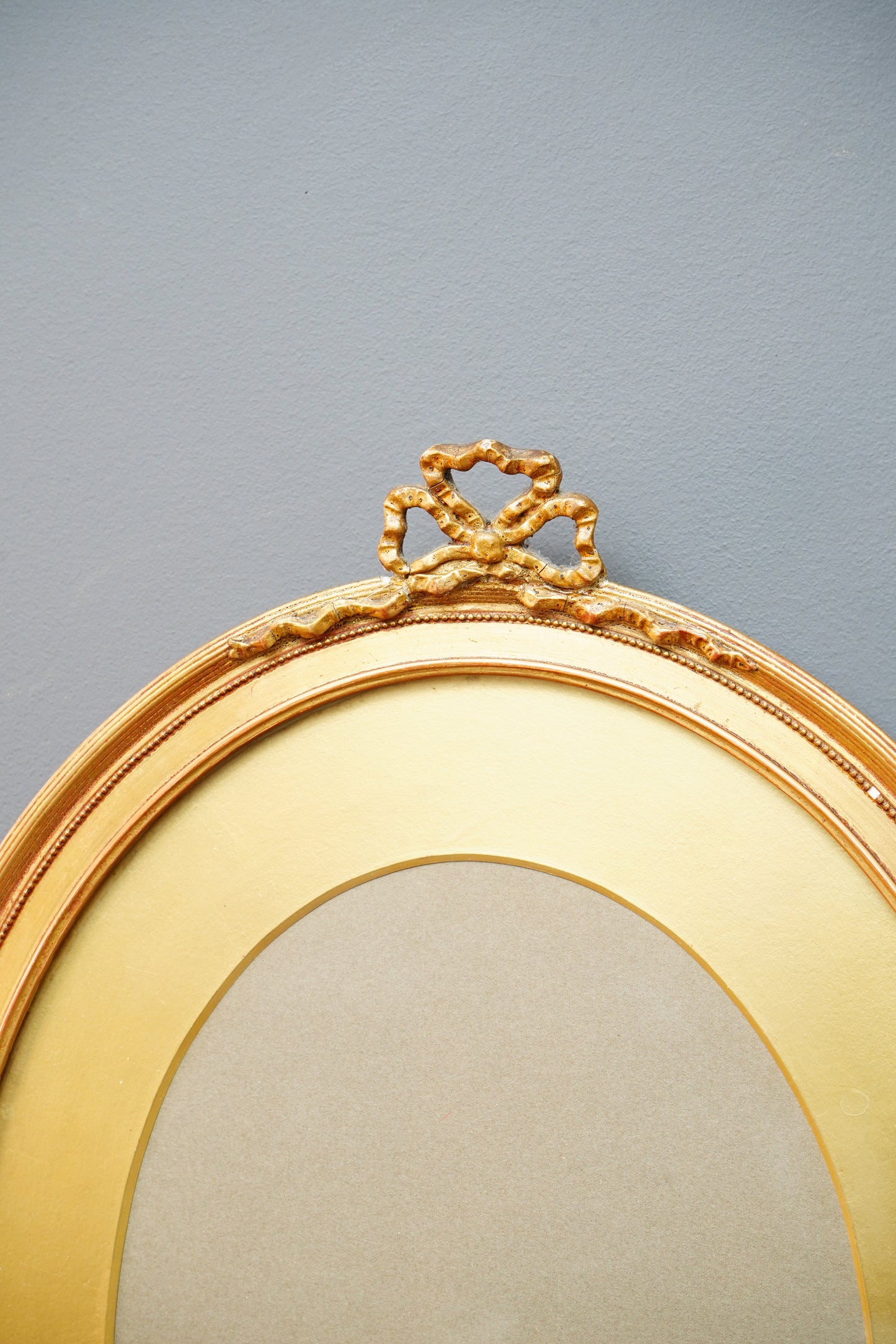 Antique English Oval Gilded Wood Frame Ribbon Bow Crest