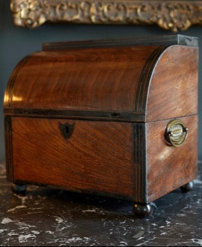 Antique Georgian Regency Mahogany Tea Caddy with Dome Lid, c.1810 – Lockable Tea Box with Lined Interior