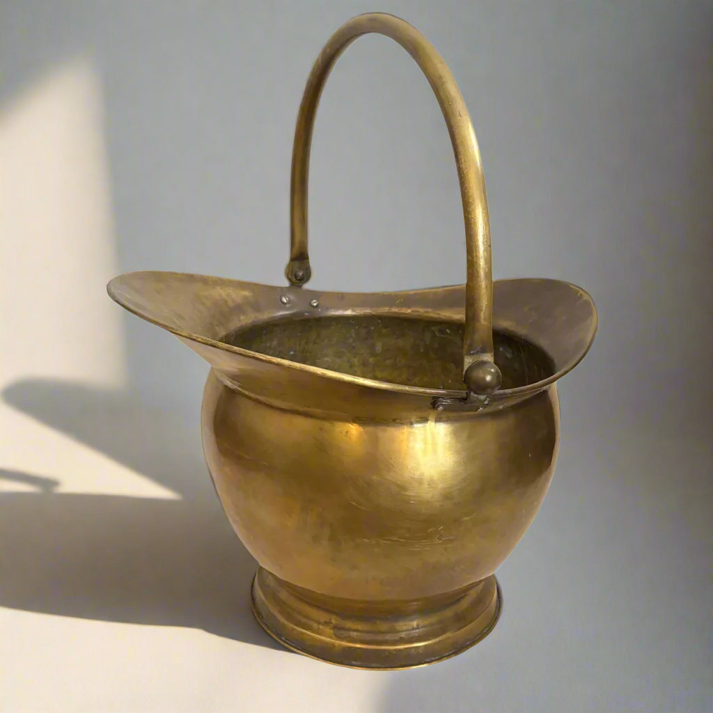 Antique Arts & Crafts Style Hammered Brass Hearth Handled Planter, Vintage Brass Bucket with Handle