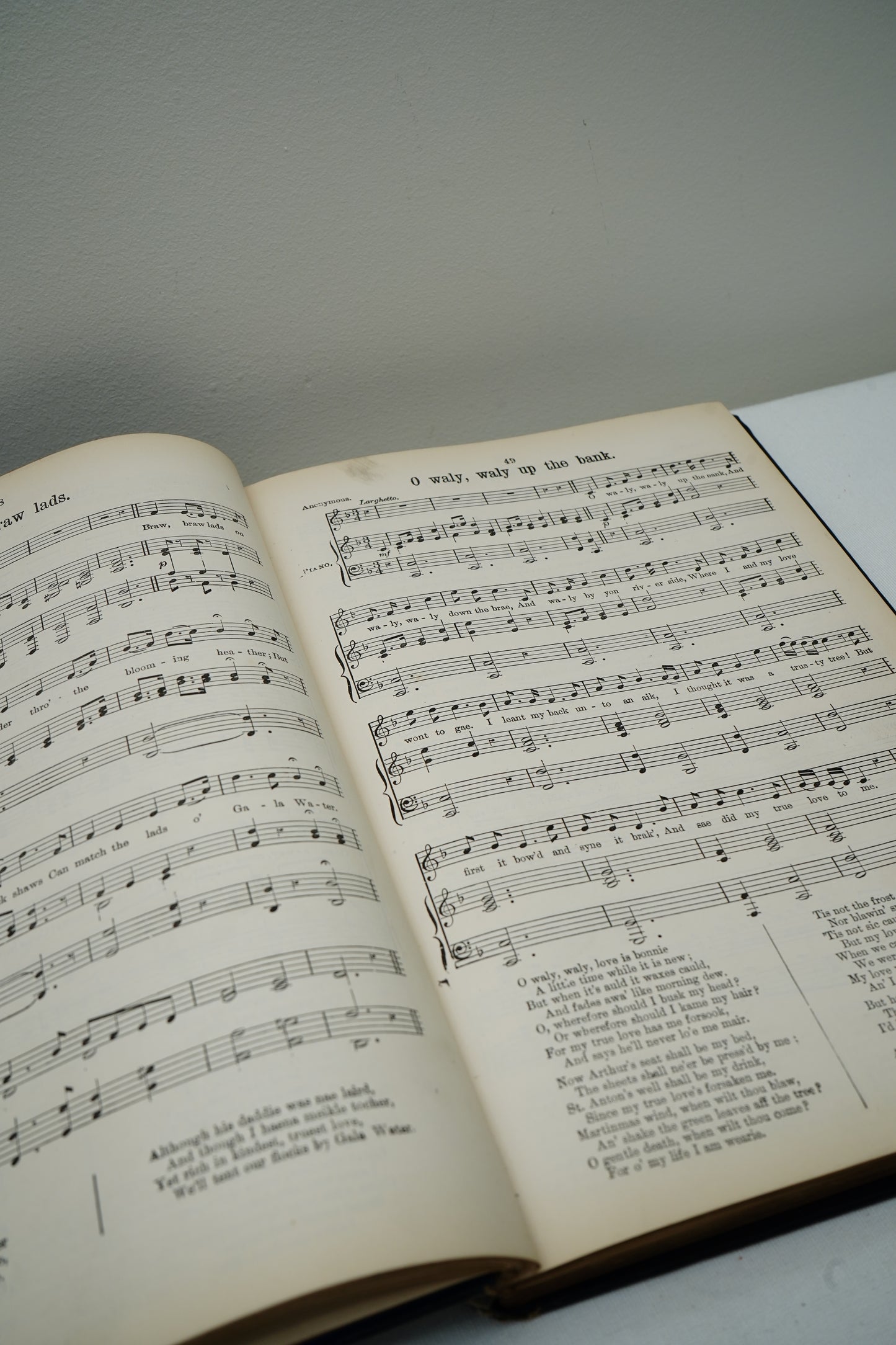 The Songs of Scotland Royal Edition 2 Volume Set,  Boosey & Co.