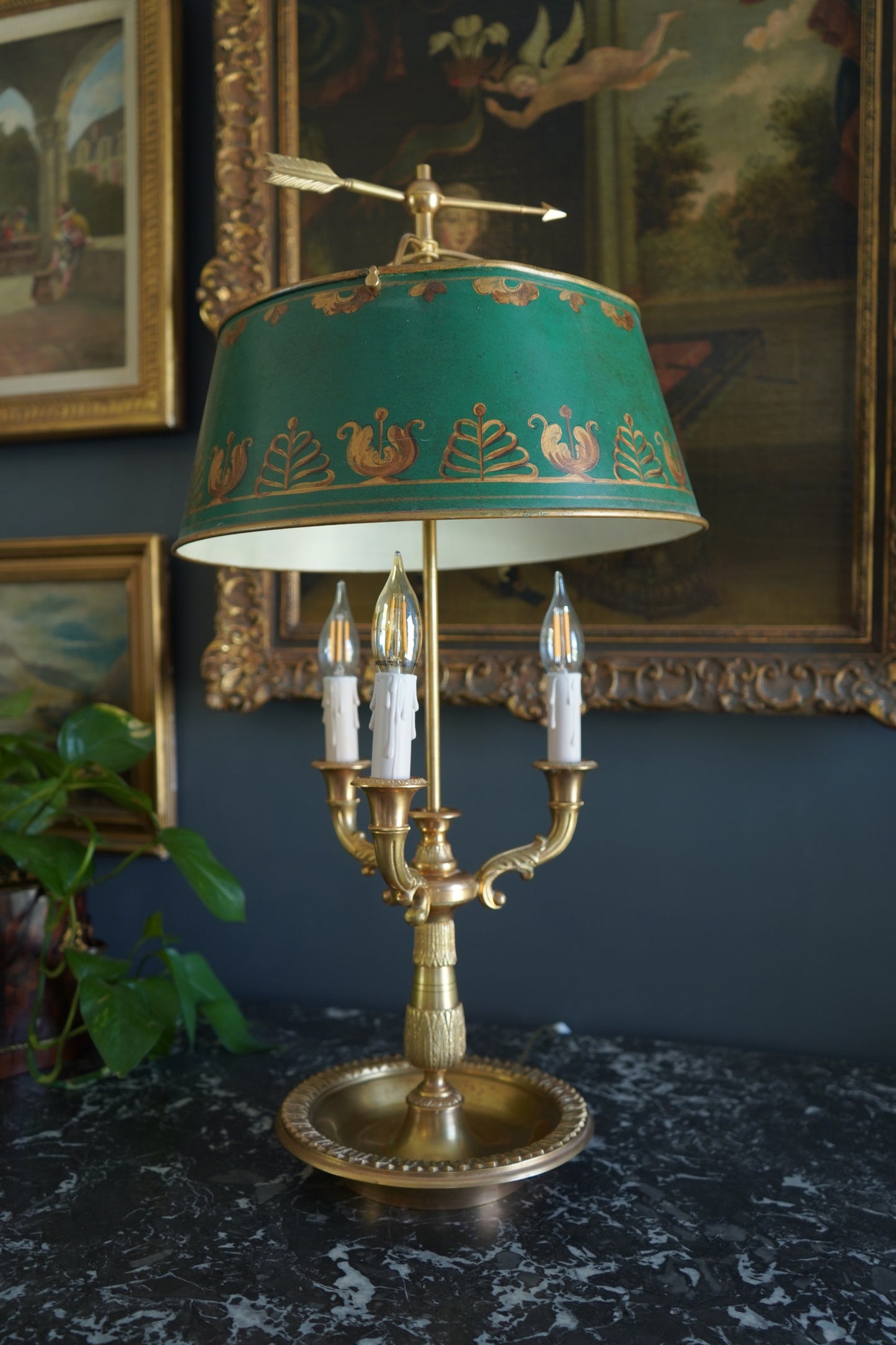 Antique French Bouillotte Lamp with Hand-Painted Tole Shade | Gilt Bronze / Brass Mix, Neoclassical, c.1920
