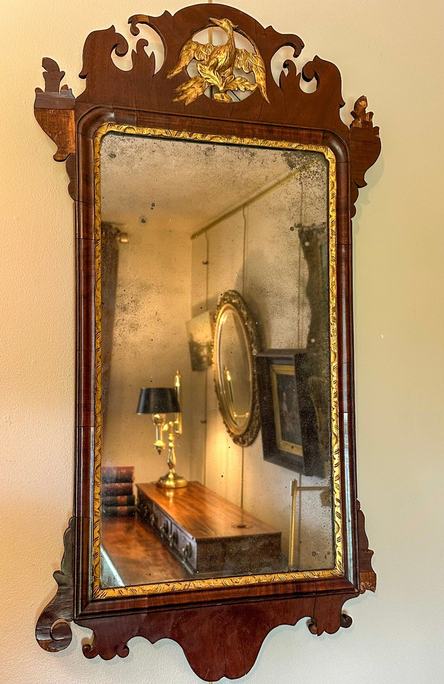 Early 19th Century Federal-Chippendale Style Wall Mirror with Mahogany Veneer and Gilt Details