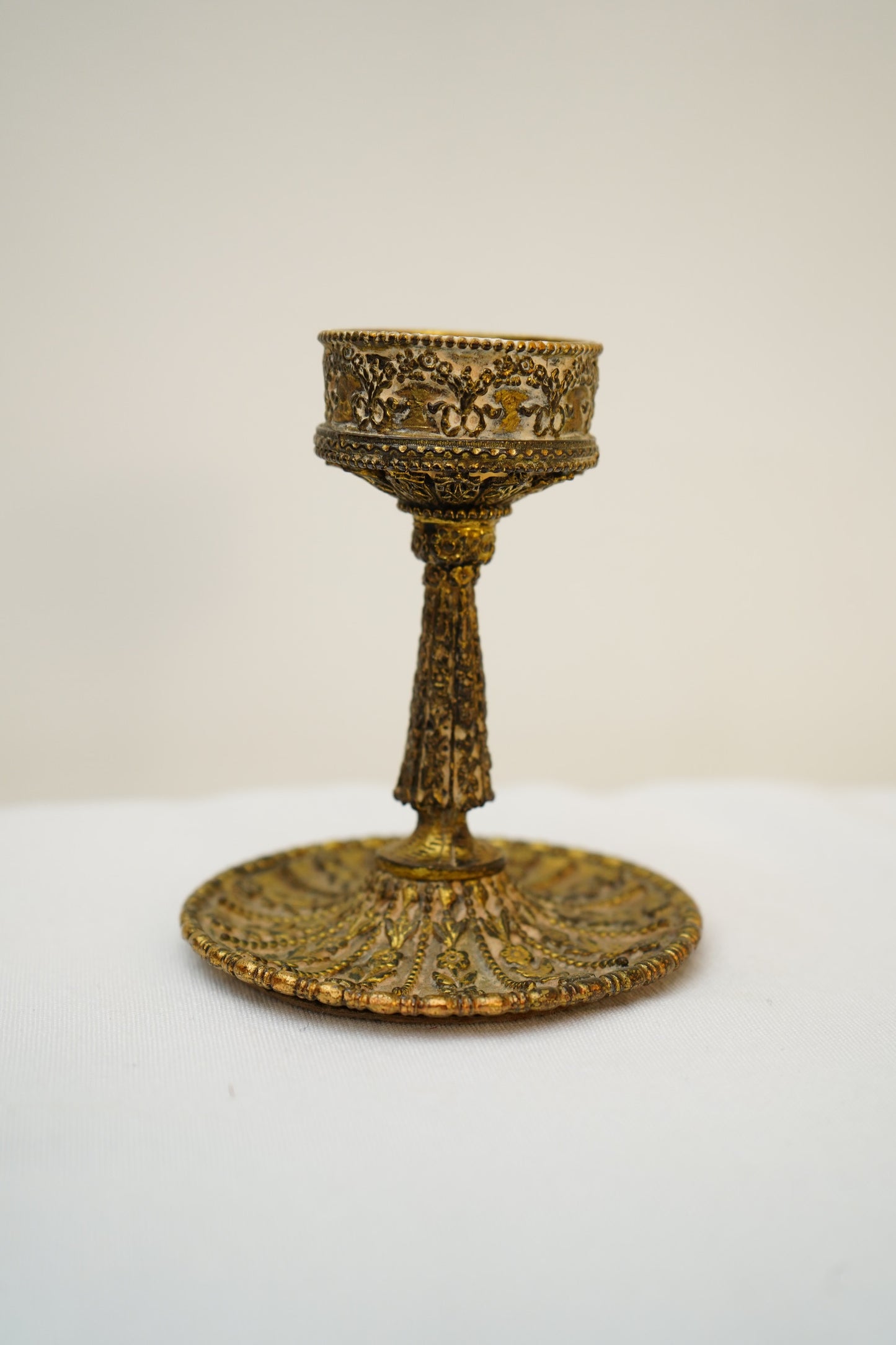 Vintage Gilt Filigree Pedestal Table Lighter Stand, Rococo Revival Tobacciana