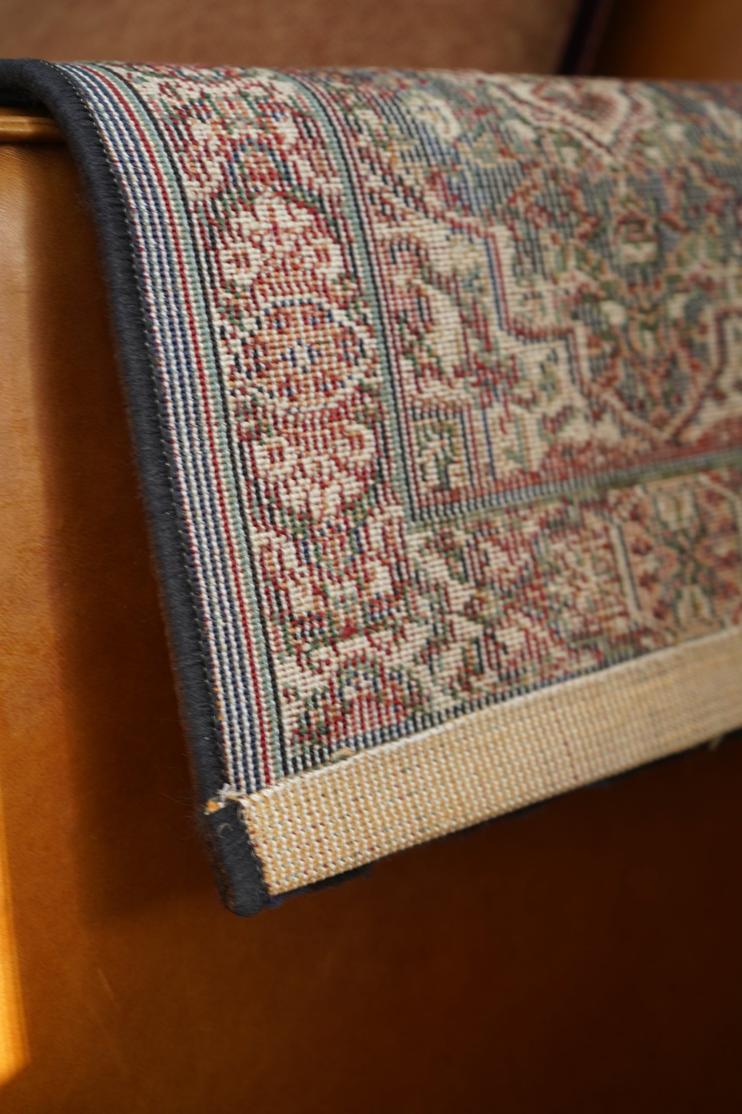 Small Blue Persian Style Rug, 20" x 15.5"