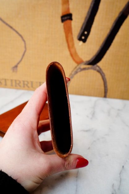 Royal Appointment Leather Cigar Case with Match Striker