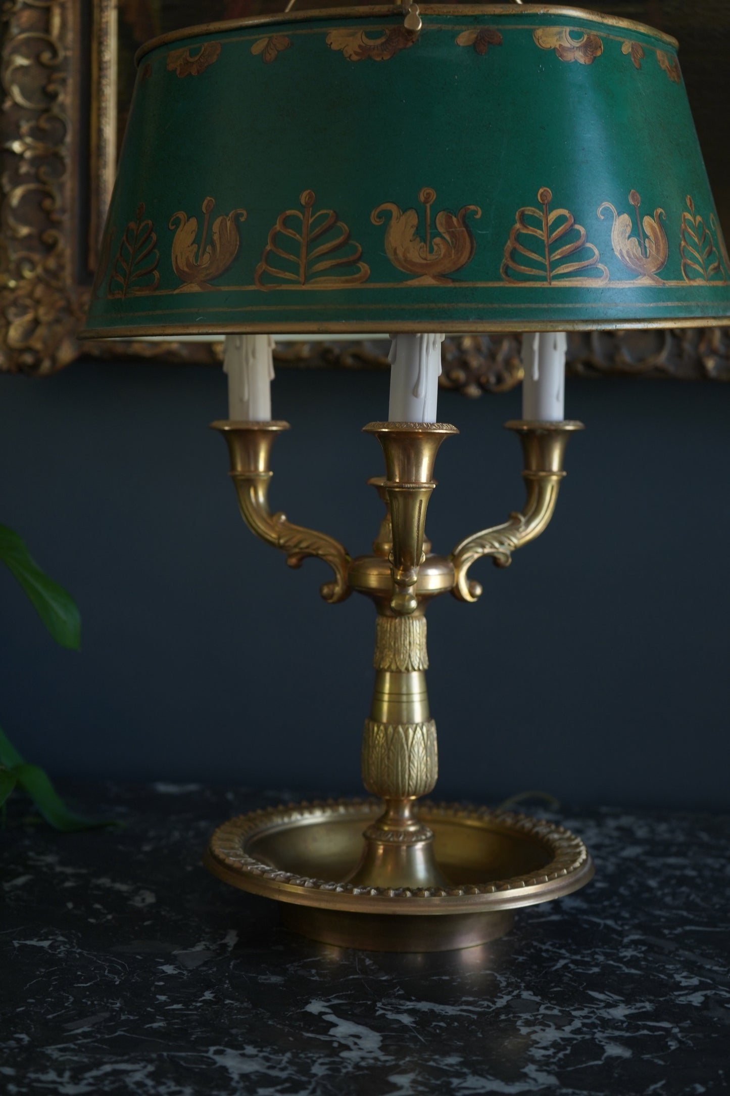 Antique French Bouillotte Lamp with Hand-Painted Tole Shade | Gilt Bronze / Brass Mix, Neoclassical, c.1920