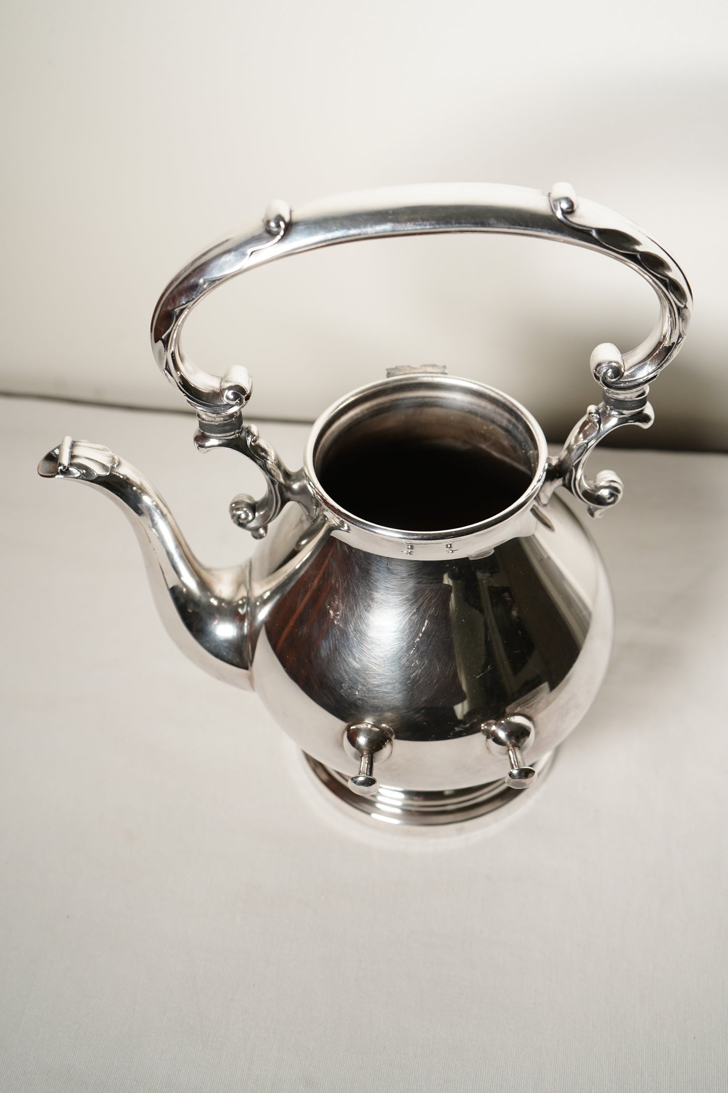 Georgian Castle Silver-Plated Hot Water Kettle by International Silver Co. 1406