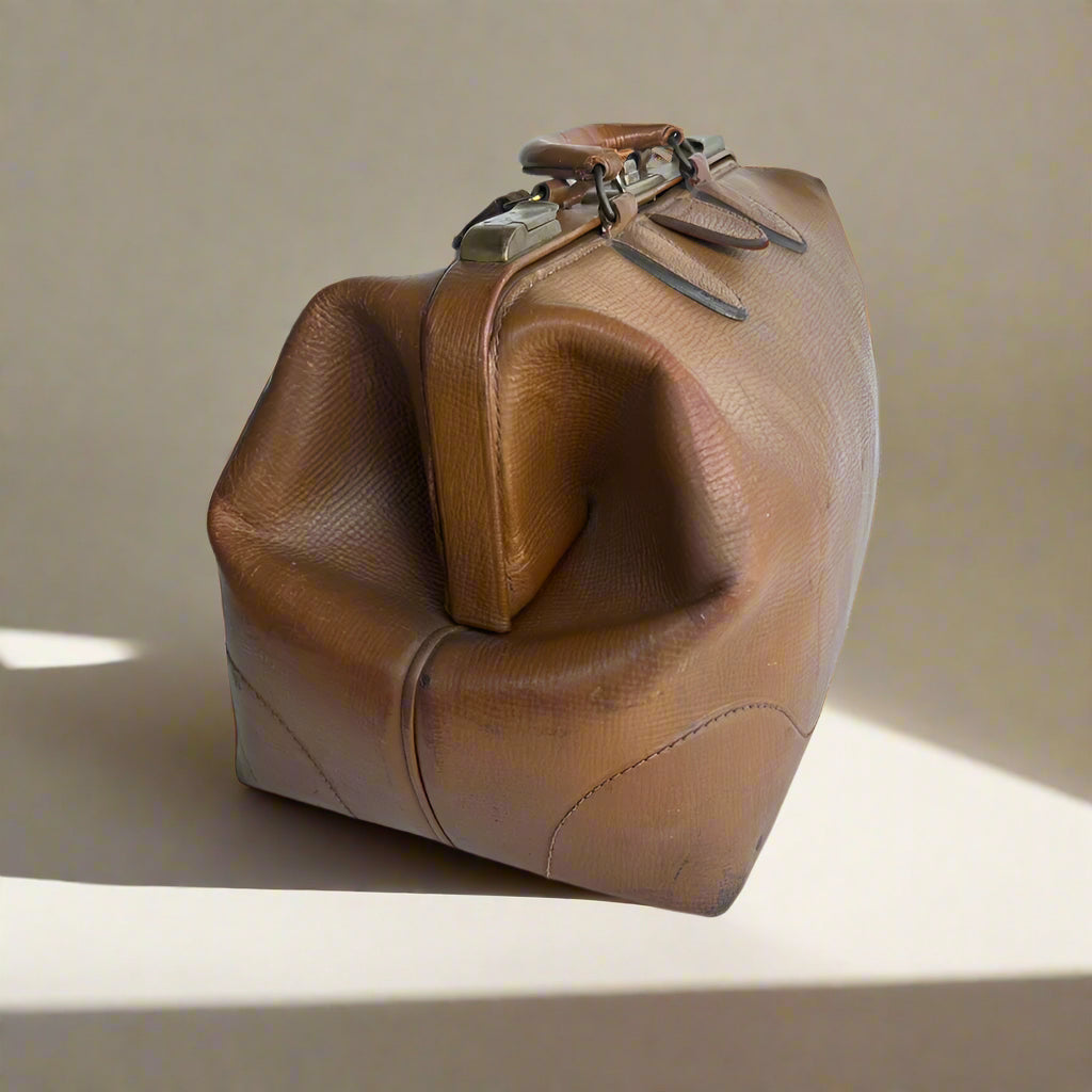 Antique Cowhide Leather Doctor’s Bag with Monogram “H.B.S.” – Early 20th Century Travel Satchel