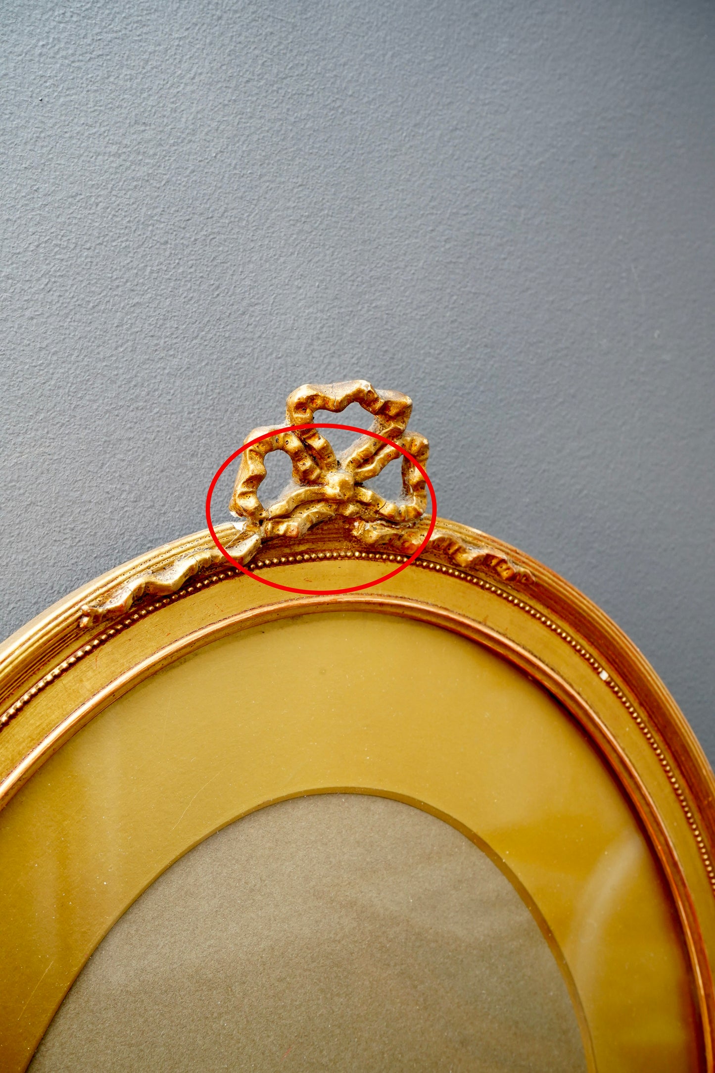 Antique English Oval Gilded Wood Frame Ribbon Bow Crest