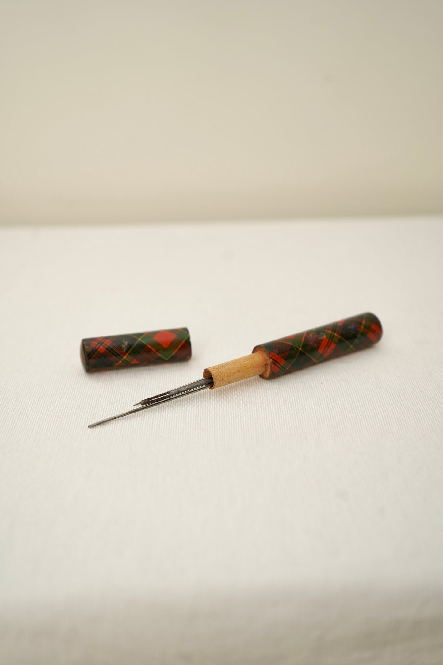 Victorian Scottish Tartanware Needle Case with Needles, McPherson Tartan, c. 1870–1900