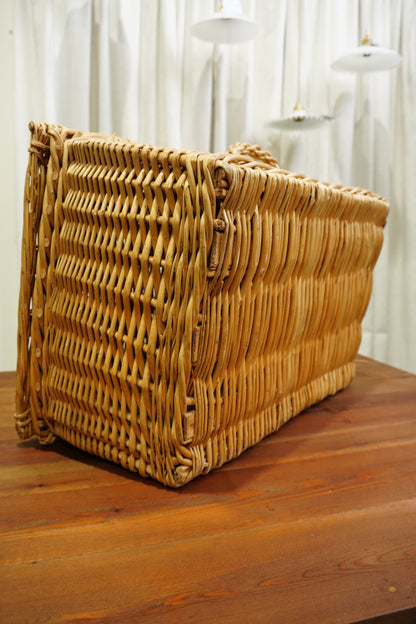 Vintage Wicker Storage Basket with Lid  *as-is*