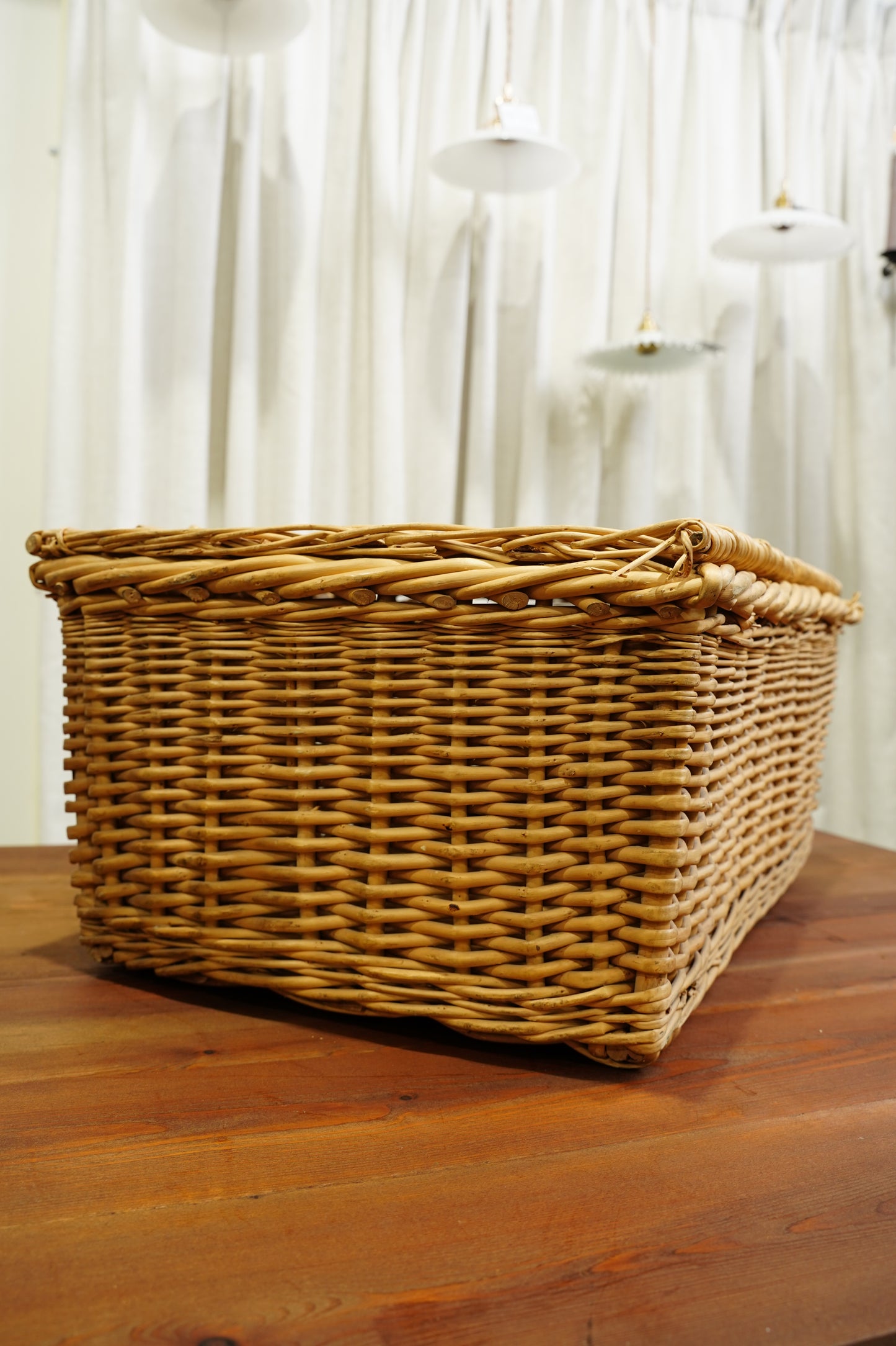 Vintage Wicker Storage Basket with Lid  *as-is*