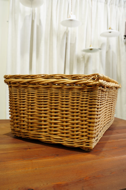 Vintage Wicker Storage Basket with Lid  *as-is*