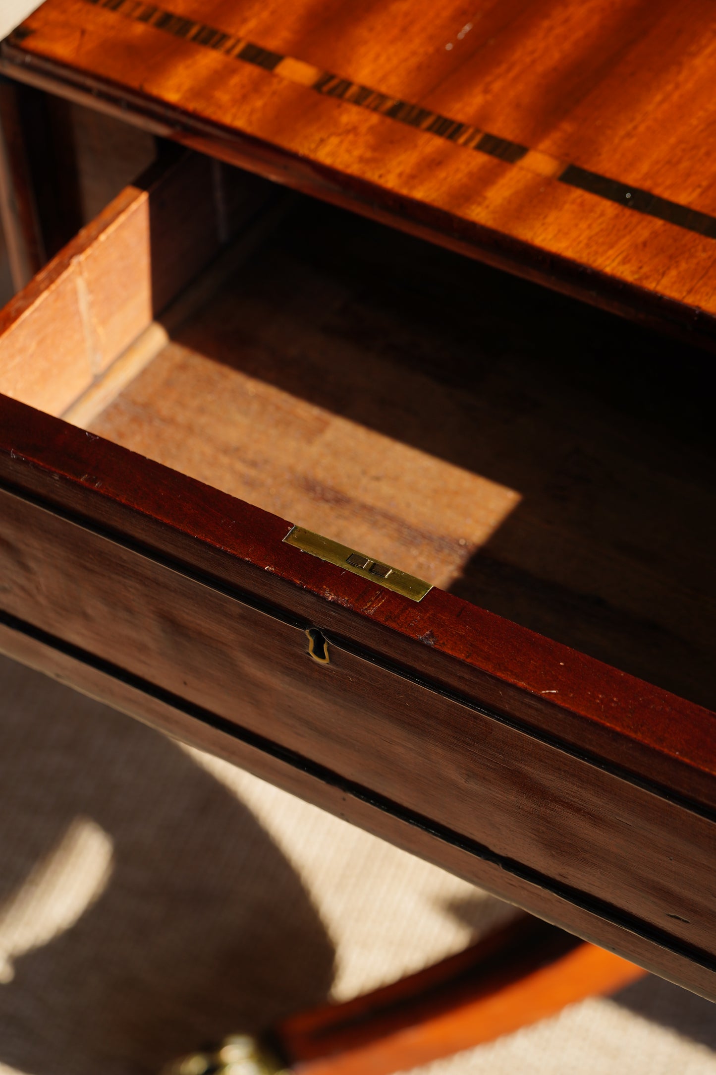 Antique English Mahogany Table with Drop Leaves, Circa 1820