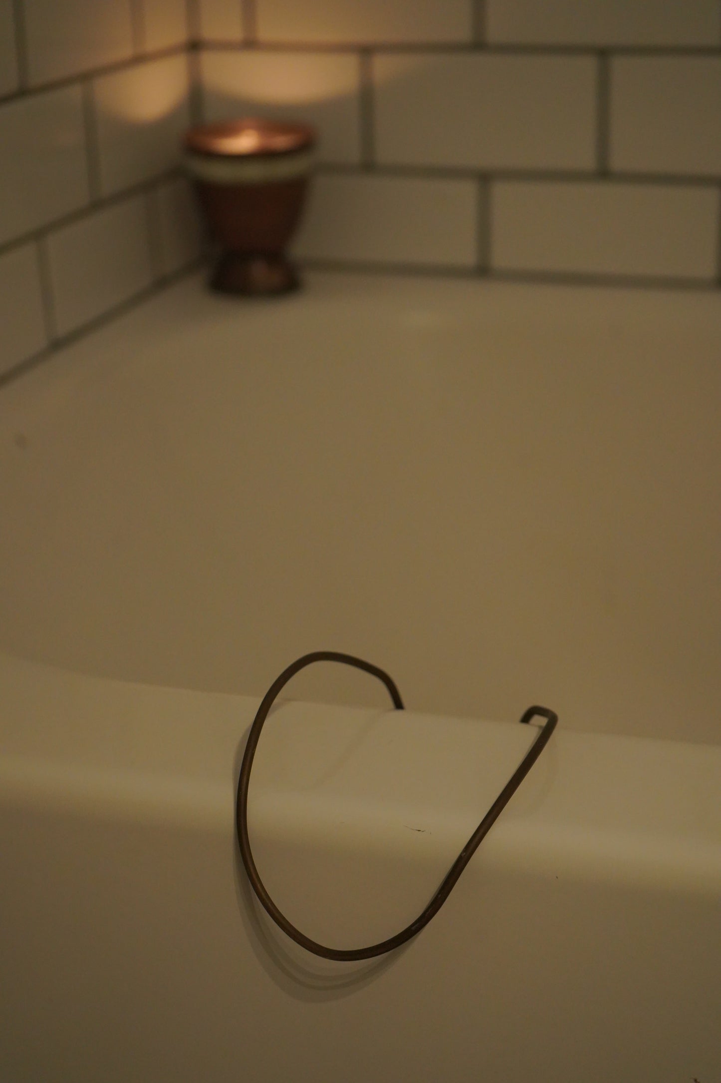 Antique Brass Tub-Mounted Soap Holder Basket