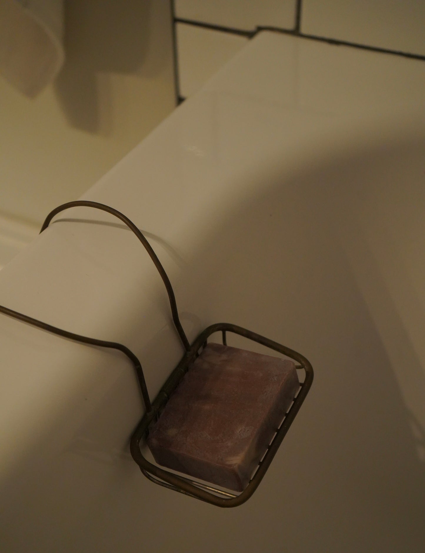 Antique Brass Tub-Mounted Soap Holder Basket