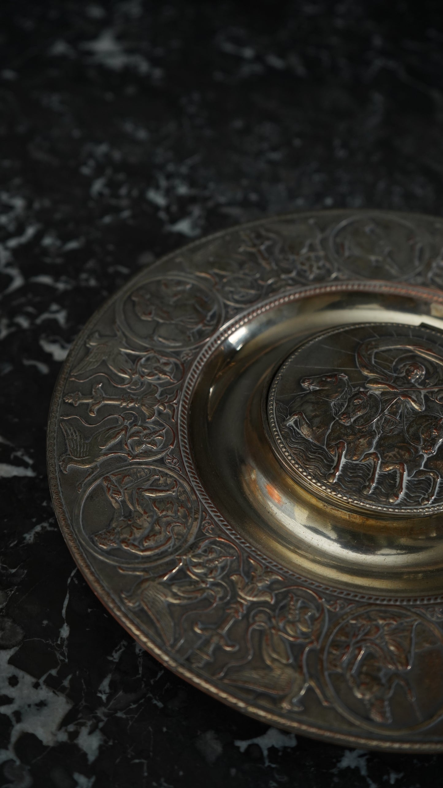 Victorian Silver-Plated Inkwell Depicting Boudica in Chariot – Neoclassical Revival Desk Accessory