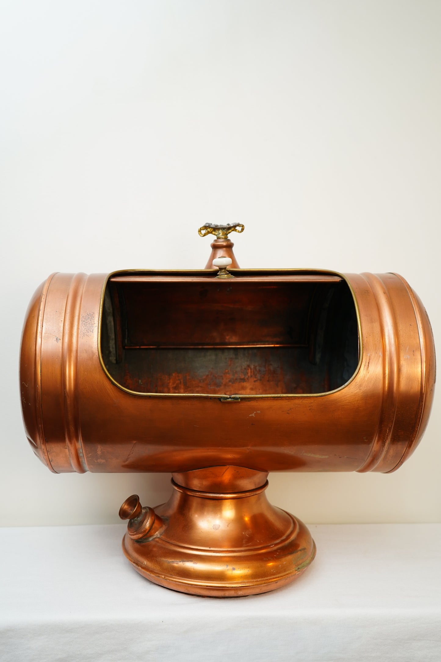 Antique Copper Planter / Ice Bucket or Firewood Holder
