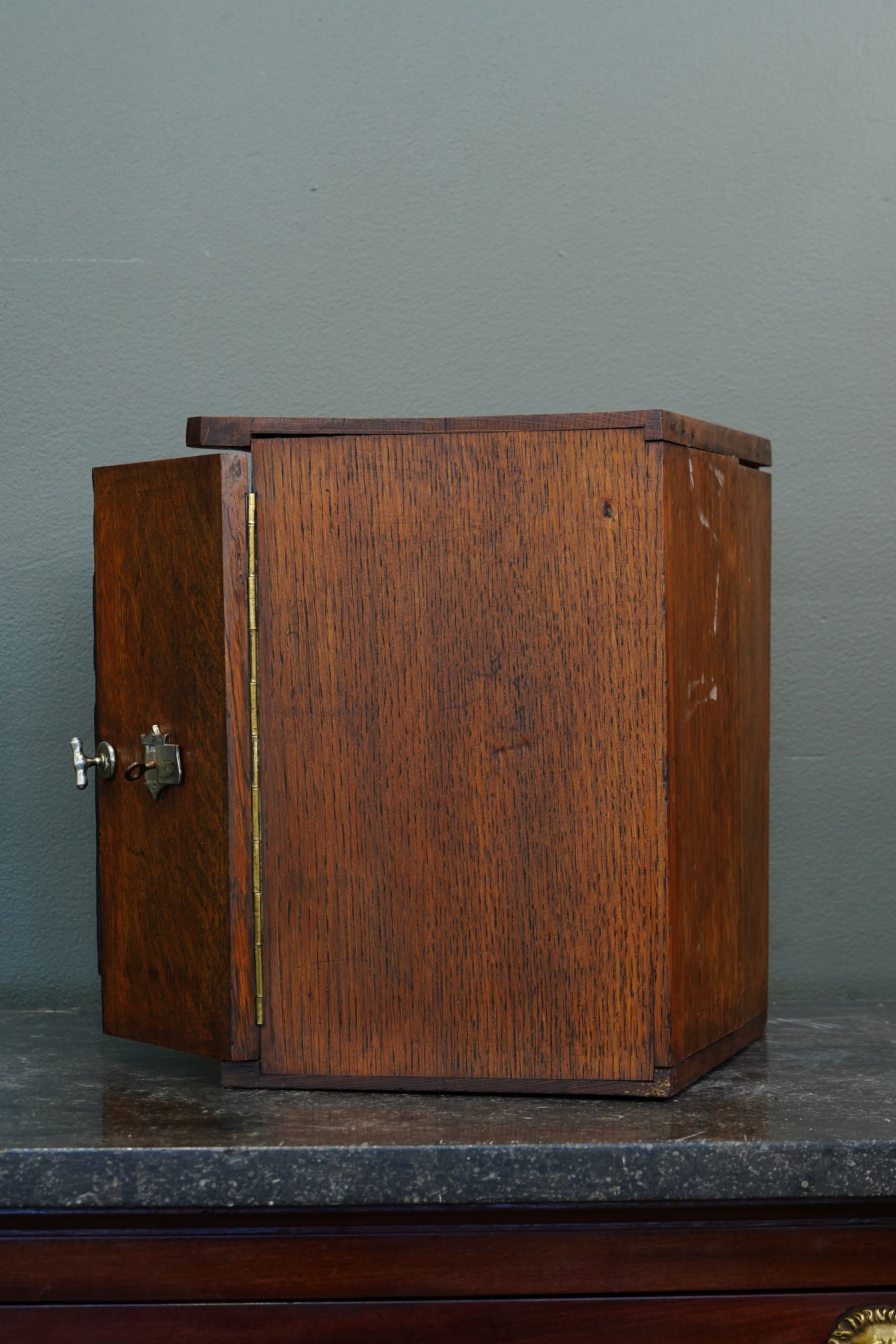 Antique Edwardian English Quartersawn Oak Smoker's Cabinet