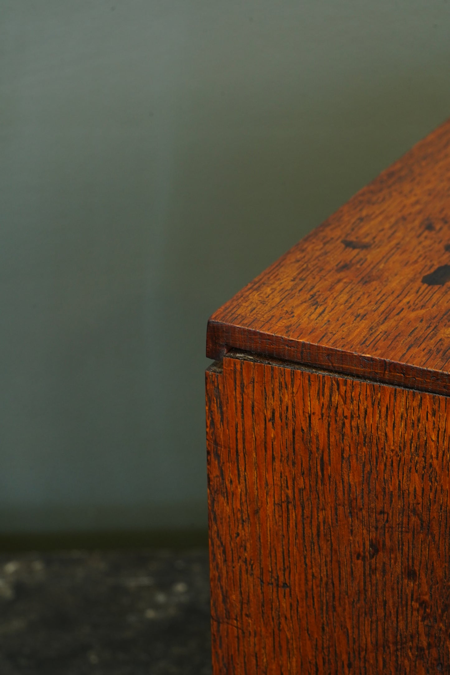 Antique Edwardian English Quartersawn Oak Smoker's Cabinet