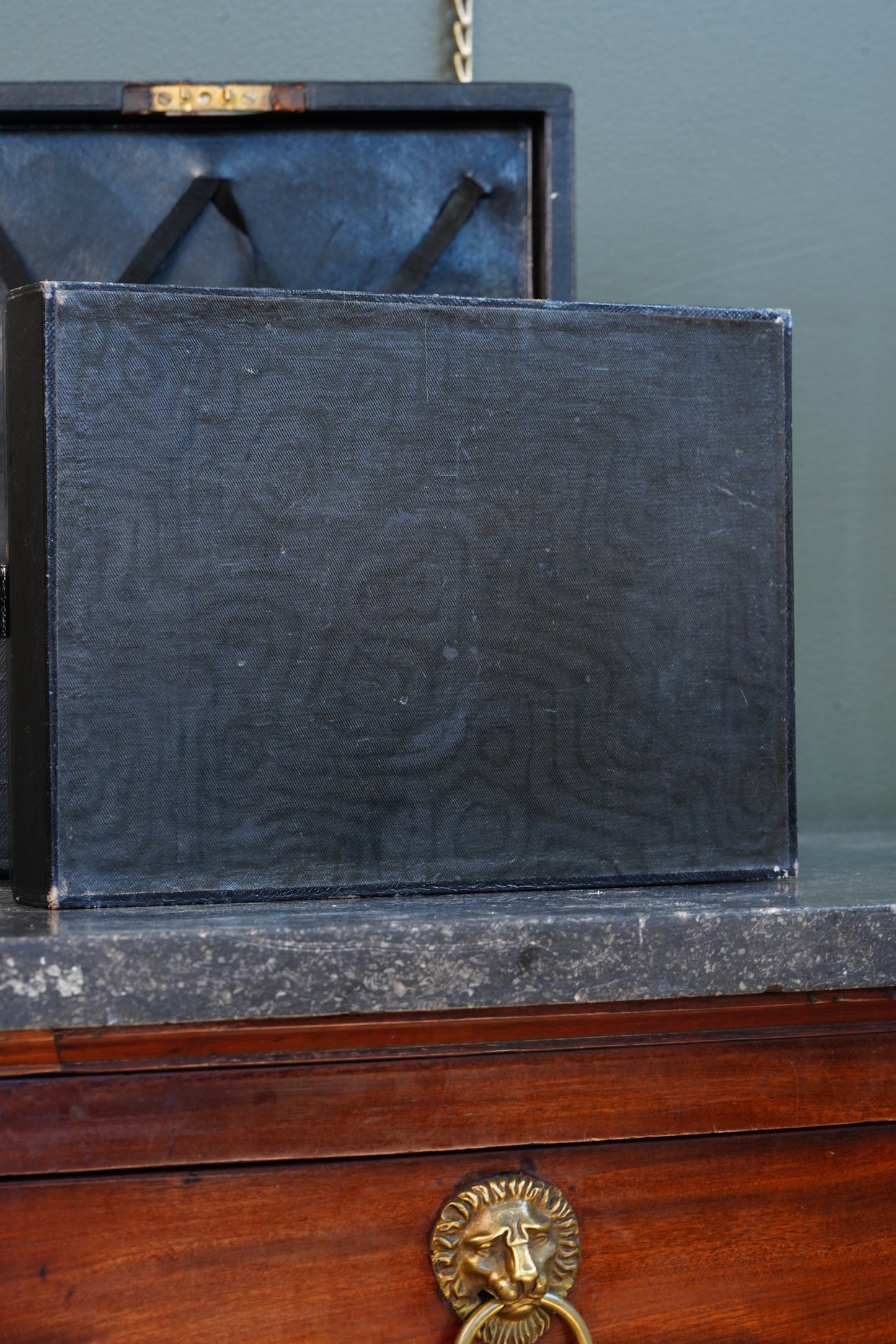 Antique Victorian English Leather Despatch Box