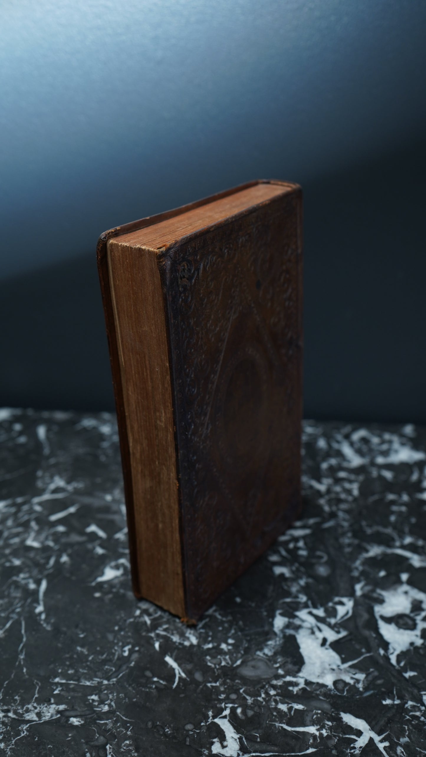 1837 " The Book of Common Prayer " Brown Full Leather Book