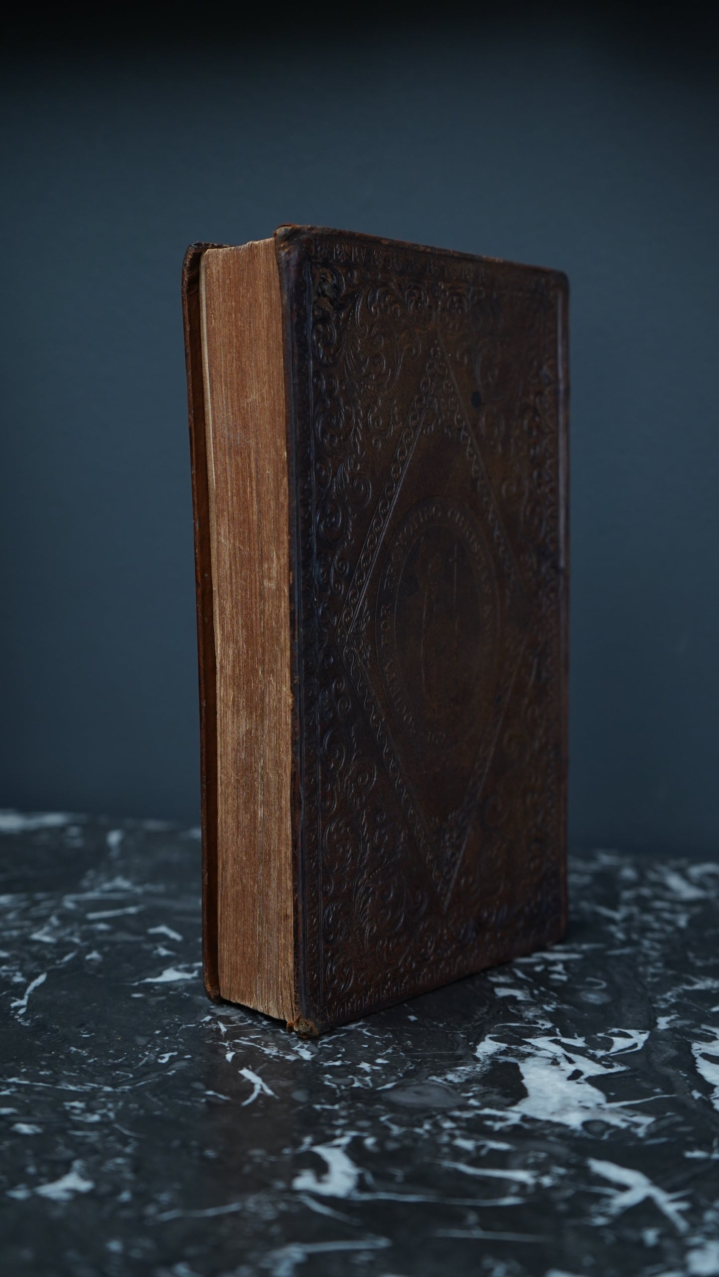 1837 " The Book of Common Prayer " Brown Full Leather Book