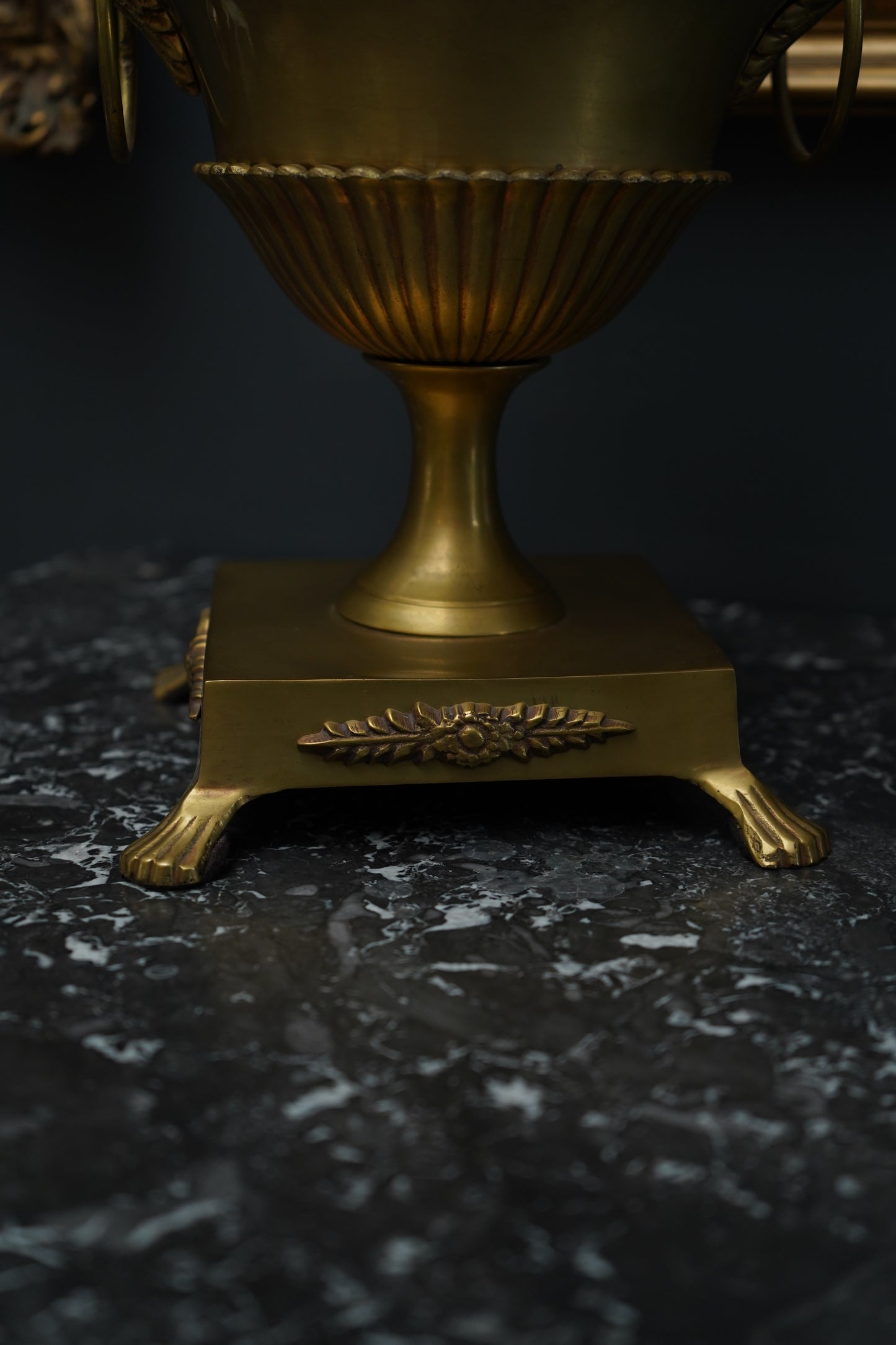 Antique Neoclassical Brass Urn with Lid and Laurel Motifs – Late 19th Century Decorative Mantel Piece